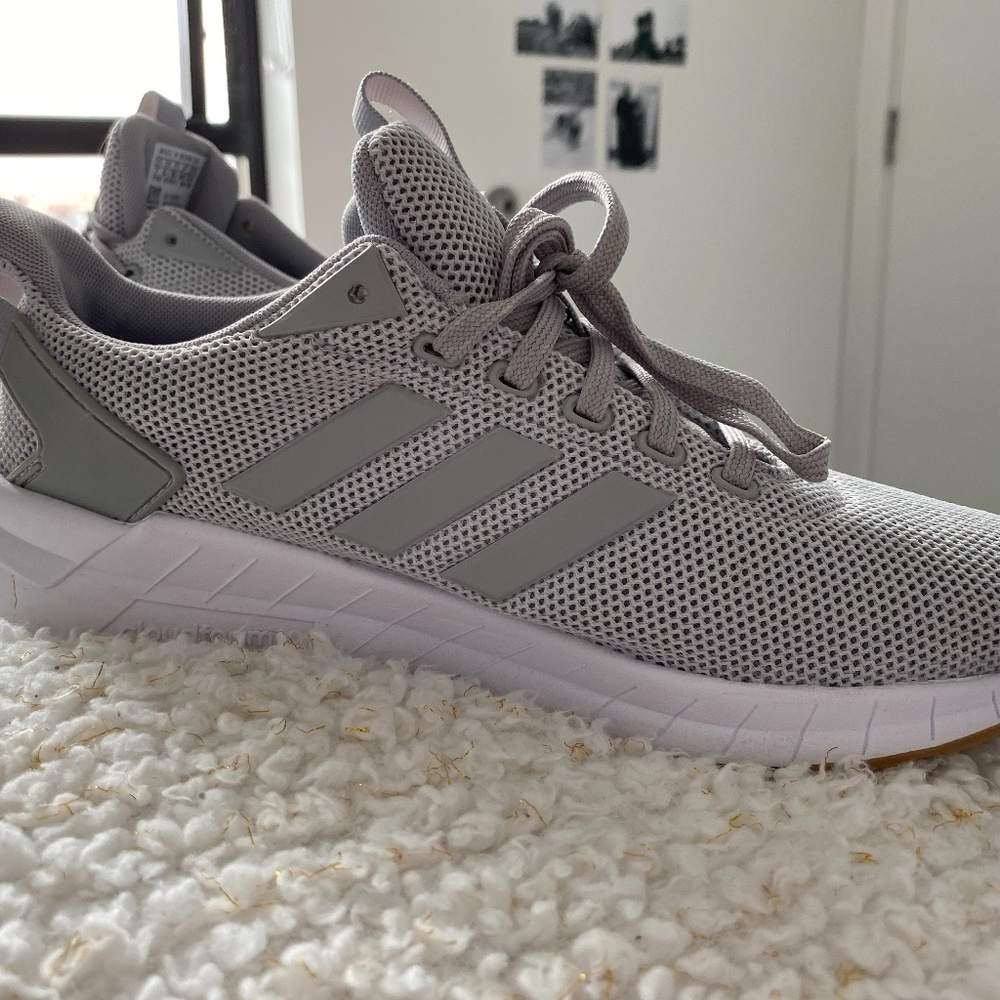 Adidas Questa Ride Sneakers - Picture 2 of 5